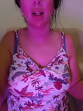 Snapshot of Queen_sousou chatting on July 2026 08:52:01 PM Queen sousou online show from July 2026 08:52:01 PM