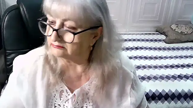 LolkaAlyss online show from December 2025 08:47:01 PM