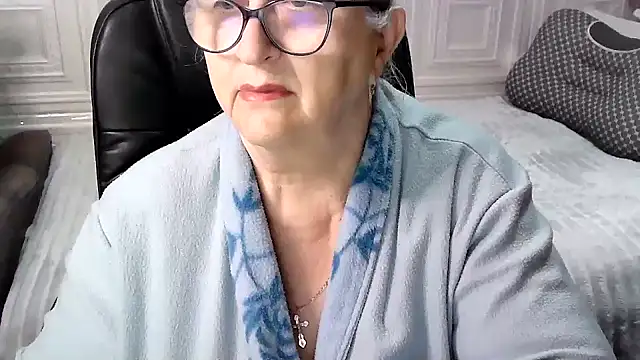 LolkaAlyss online show from April 2026 09:31:02 PM