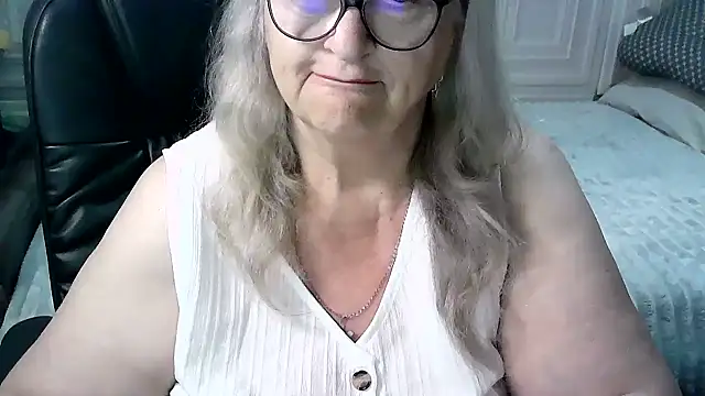 LolkaAlyss online show from May 2026 03:45:02 AM