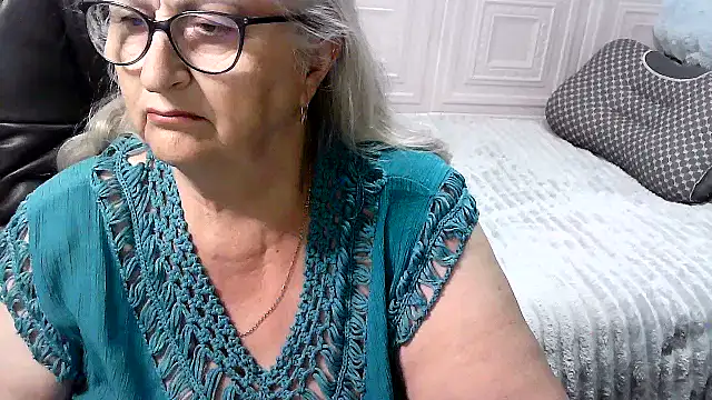 LolkaAlyss online show from June 2026 10:01:02 PM