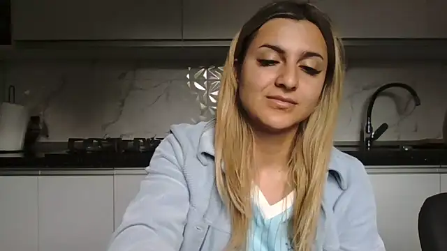 NicolePlay online show from June 2026 05:53:02 AM