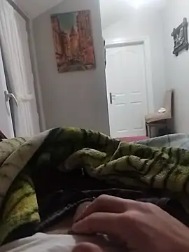 Snapshot of Aykut1990 chatting on January 2026 03:28:01 PM Aykut1990 online show from January 2026 03:28:01 PM