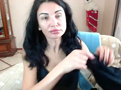 Snapshot of Karina8571 chatting on November 2025 09:42:01 AM Karina8571 online show from November 2025 09:42:01 AM