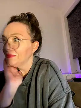 Snapshot of FemDom_RubyKnightXXO chatting on November 2025 07:27:02 PM FemDom RubyKnightXXO online show from November 2025 07:27:02 PM