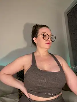 FemDom RubyKnightXXO online show from February 2026 07:52:01 PM