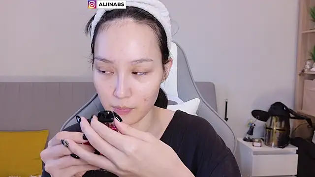 aliiiiiina online show from January 2025 03:48:02 AM