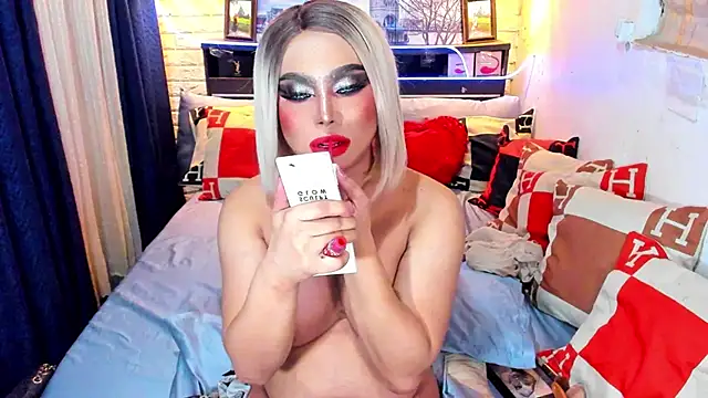 Snapshot of TsGoddessNhicolle chatting on November 2025 10:26:01 AM TsGoddessNhicolle online show from November 2025 10:26:01 AM