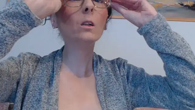 Snapshot of cleophee chatting on September 2025 06:40:01 AM cleophee online show from September 2025 06:40:01 AM