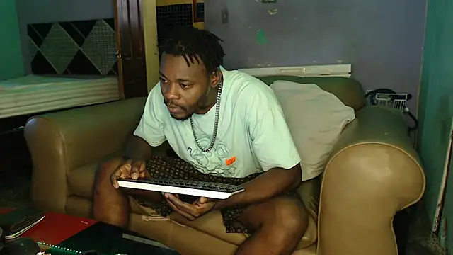 Tirichexxx online show from December 2024 06:03:02 PM