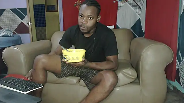 Tirichexxx online show from December 2024 05:55:01 PM