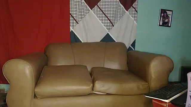 Tirichexxx online show from January 2025 05:33:01 PM