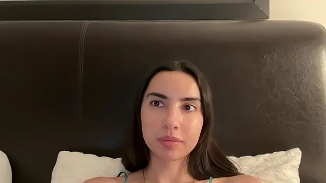 Snapshot of everybody_loves_pussy chatting on January 2025 10:35:01 PM everybody loves pussy online show from January 2025 10:35:01 PM