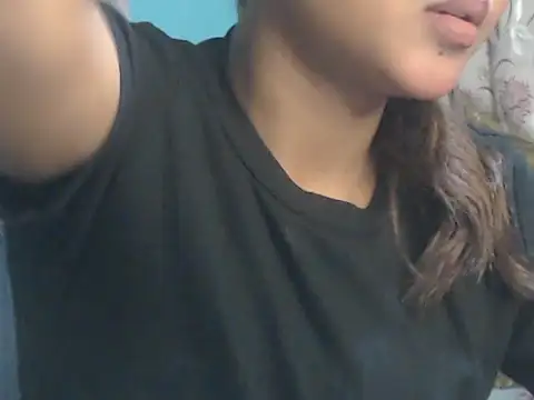 Snapshot of NancyRuvi chatting on February 2026 04:33:01 PM NancyRuvi online show from February 2026 04:33:01 PM