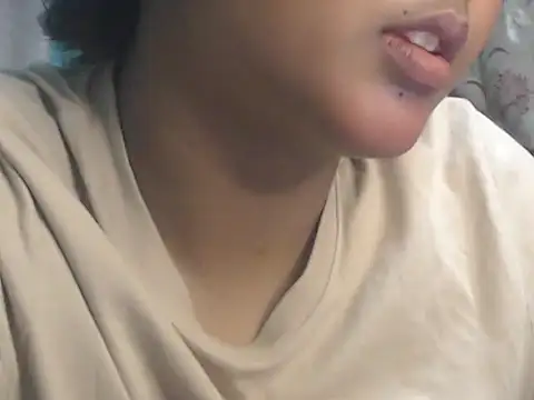 Snapshot of NancyRuvi chatting on February 2026 03:32:01 PM NancyRuvi online show from February 2026 03:32:01 PM