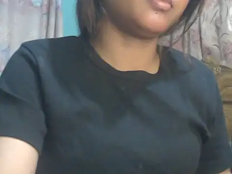 Snapshot of NancyRuvi chatting on February 2026 03:32:01 PM NancyRuvi online show from February 2026 03:32:01 PM