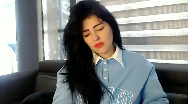 Snapshot of Aleska__Bell chatting on February 2025 01:27:02 PM Aleska Bell online show from February 2025 01:27:02 PM