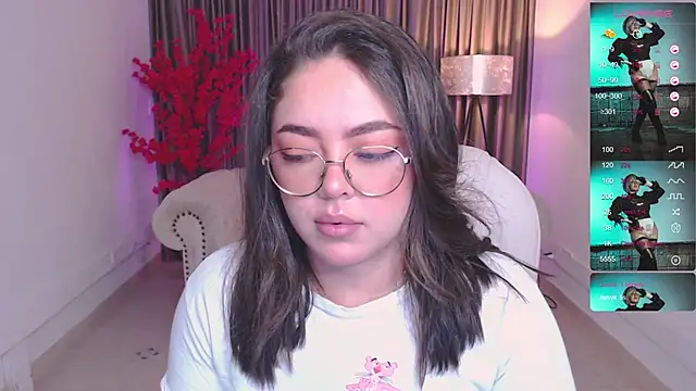 Snapshot of emmy_walker chatting on January 2025 11:08:02 AM emmy walker online show from January 2025 11:08:02 AM