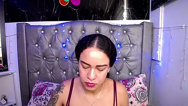 Snapshot of LAILAGUMMY chatting on February 2025 05:38:02 PM LAILAGUMMY online show from February 2025 05:38:02 PM