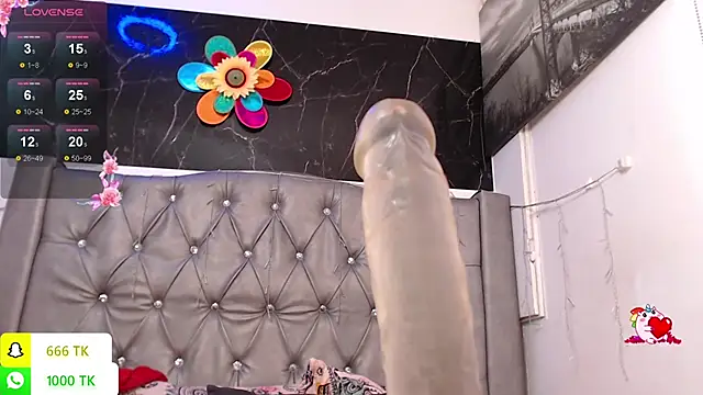 Snapshot of LAILAGUMMY chatting on February 2026 02:37:02 PM LAILAGUMMY online show from February 2026 02:37:02 PM