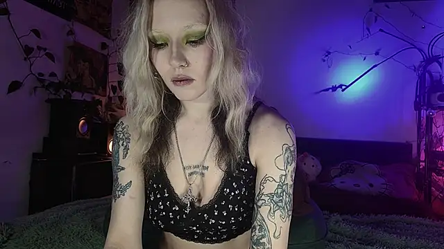 Snapshot of olivecum chatting on November 2025 01:11:01 PM olivecum online show from November 2025 01:11:01 PM