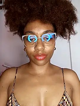 Snapshot of thaimy_ chatting on April 2026 03:00:02 AM thaimy online show from April 2026 03:00:02 AM
