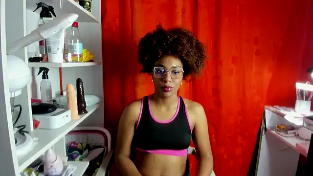 Snapshot of thaimy_ chatting on May 2026 03:25:02 AM thaimy online show from May 2026 03:25:02 AM