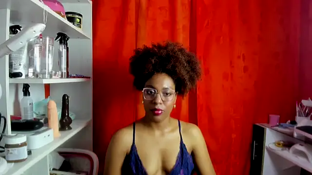 Snapshot of thaimy_ chatting on May 2026 03:02:01 AM thaimy online show from May 2026 03:02:01 AM