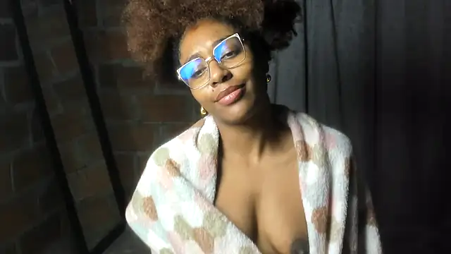 Snapshot of thaimy_ chatting on June 2026 02:56:02 AM thaimy online show from June 2026 02:56:02 AM