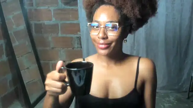 Snapshot of thaimy_ chatting on June 2026 01:49:01 AM thaimy online show from June 2026 01:49:01 AM