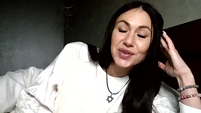 JulianaGold1 online show from December 2025 08:38:02 PM