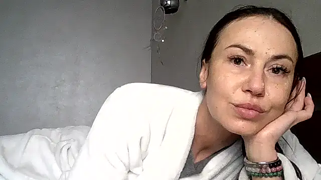 JulianaGold1 online show from March 2026 06:46:02 AM