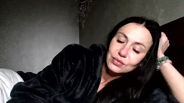 JulianaGold1 online show from April 2026 09:19:01 PM