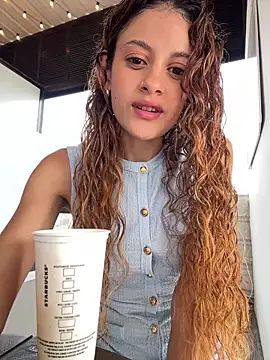 Snapshot of alana15 chatting on October 2025 09:23:02 PM alana15 online show from October 2025 09:23:02 PM