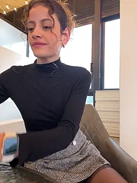 Snapshot of alana15 chatting on October 2025 09:35:02 PM alana15 online show from October 2025 09:35:02 PM