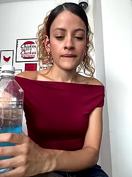 Snapshot of alana15 chatting on October 2025 08:20:01 PM alana15 online show from October 2025 08:20:01 PM