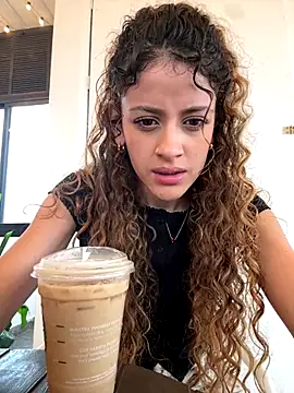 Snapshot of alana15 chatting on November 2025 09:28:01 PM alana15 online show from November 2025 09:28:01 PM