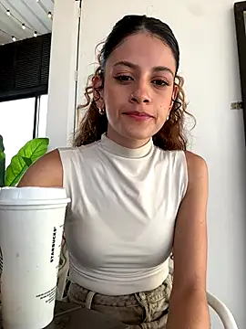 Snapshot of alana15 chatting on December 2025 09:12:02 PM alana15 online show from December 2025 09:12:02 PM