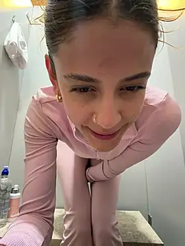 alana15 online show from February 2026 08:27:02 PM