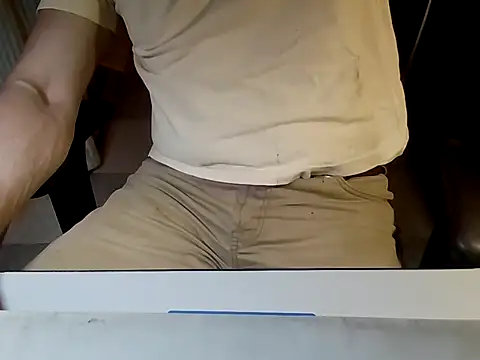 Snapshot of mariohurt101 chatting on October 2025 09:22:01 PM mariohurt101 online show from October 2025 09:22:01 PM