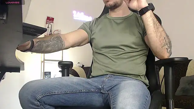 Snapshot of marioslim chatting on March 2026 09:05:01 AM marioslim online show from March 2026 09:05:01 AM