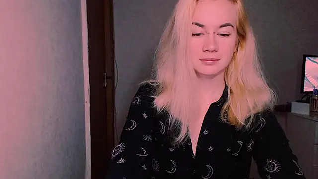 Snapshot of xxxcharismaaa chatting on October 2025 05:27:01 AM xxxcharismaaa online show from October 2025 05:27:01 AM