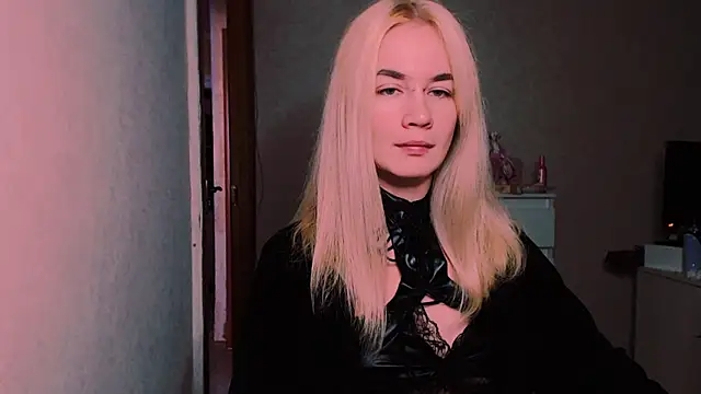 Snapshot of xxxcharismaaa chatting on October 2025 03:04:02 AM xxxcharismaaa online show from October 2025 03:04:02 AM