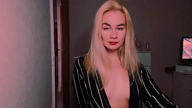 Snapshot of xxxcharismaaa chatting on October 2025 08:19:02 PM xxxcharismaaa online show from October 2025 08:19:02 PM