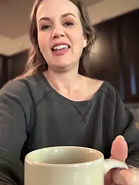 Snapshot of MaiseKnox chatting on December 2024 09:22:01 PM MaiseKnox online show from December 2024 09:22:01 PM
