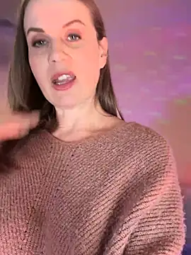 Snapshot of MaiseKnox chatting on December 2024 12:22:02 AM MaiseKnox online show from December 2024 12:22:02 AM