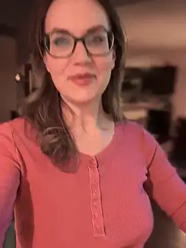 Snapshot of MaiseKnox chatting on February 2025 12:51:01 AM MaiseKnox online show from February 2025 12:51:01 AM