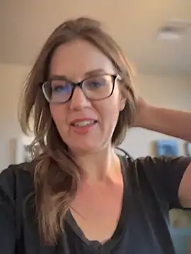 Snapshot of MaiseKnox chatting on March 2025 10:11:01 PM MaiseKnox online show from March 2025 10:11:01 PM