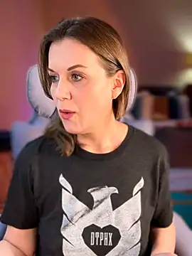 Snapshot of MaiseKnox chatting on March 2026 11:00:01 PM MaiseKnox online show from March 2026 11:00:01 PM