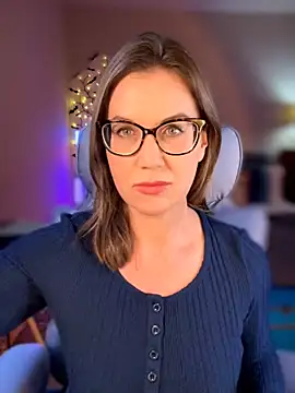 Snapshot of MaiseKnox chatting on March 2026 10:16:02 PM MaiseKnox online show from March 2026 10:16:02 PM